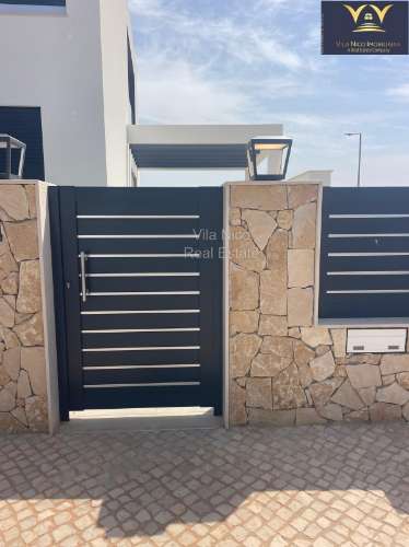 Moradia Isolada com Piscina e 4 ensuite