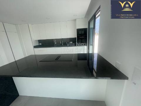 Moradia Isolada com Piscina e 4 ensuite