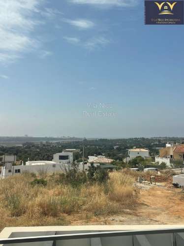 Moradia Isolada com Piscina e 4 ensuite