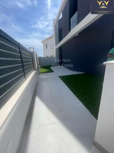 Moradia Isolada com Piscina e 4 ensuite