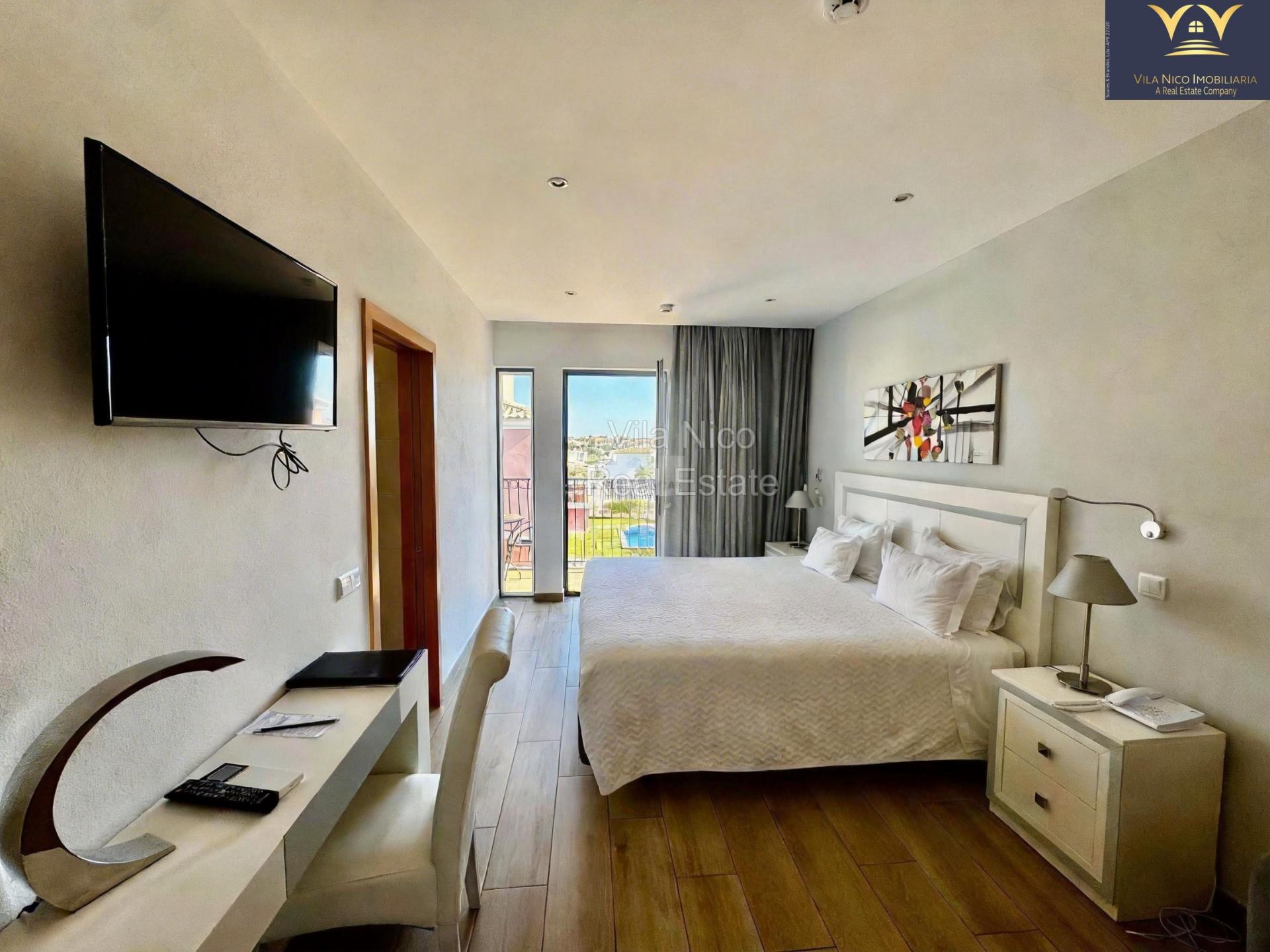 **Moradia Independente em Lagos - Oportunidade Única! **
