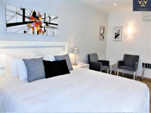 **Moradia Independente em Lagos - Oportunidade Única! **
