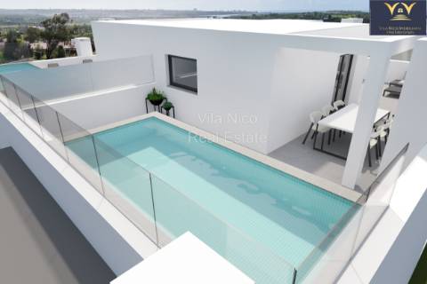 Apartmento com piscina privada no terrço e vista do mar