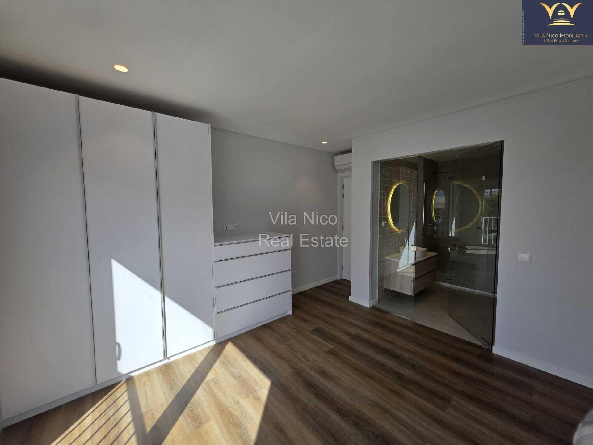 **Apartamento Penthouse 199 m2 de Luxo em Portimao**