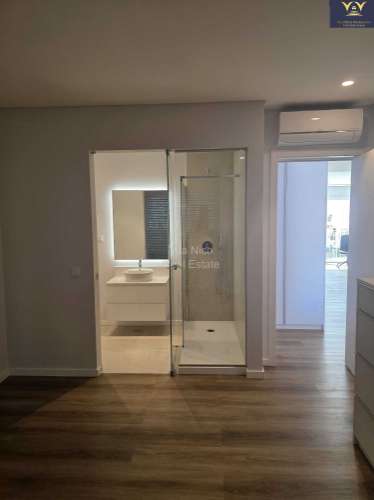 **Apartamento Penthouse 199 m2 de Luxo em Portimao**