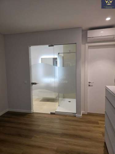 **Apartamento Penthouse 199 m2 de Luxo em Portimao**