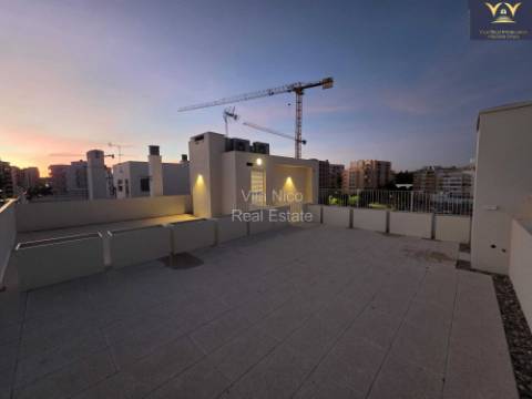 **Apartamento Penthouse 199 m2 de Luxo em Portimao**