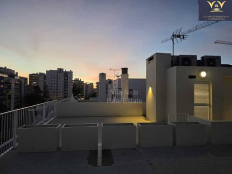 **Apartamento Penthouse 199 m2 de Luxo em Portimao**