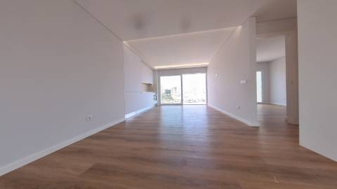 **Apartamento Penthouse 199 m2 de Luxo em Portimao**