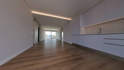 **Apartamento Penthouse 199 m2 de Luxo em Portimao**