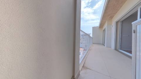 **Apartamento Penthouse 199 m2 de Luxo em Portimao**