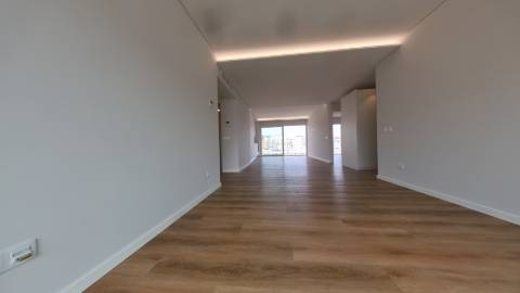 **Apartamento Penthouse 199 m2 de Luxo em Portimao**