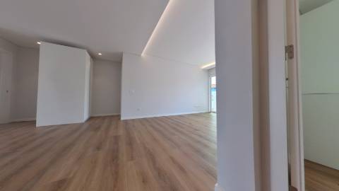 **Apartamento Penthouse 199 m2 de Luxo em Portimao**