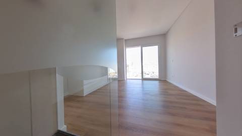 **Apartamento Penthouse 199 m2 de Luxo em Portimao**
