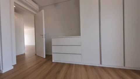 **Apartamento Penthouse 199 m2 de Luxo em Portimao**