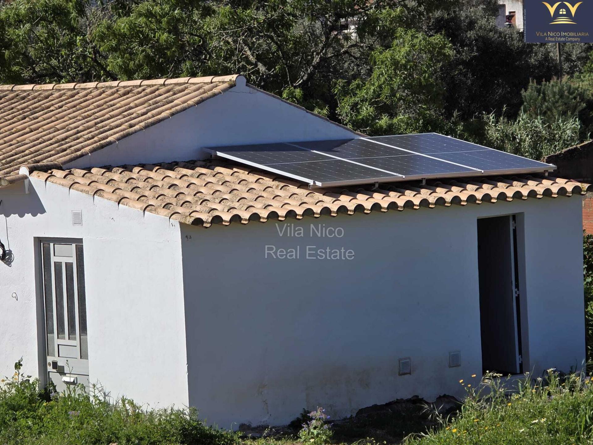 Casa com Lote de 9910 m2 com agua, luz e Saneamento