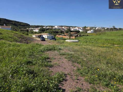 Casa com Lote de 9910 m2 com agua, luz e Saneamento