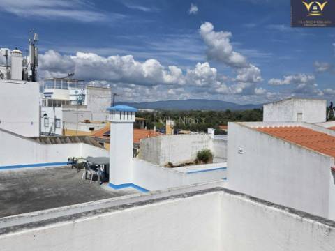 Casa / Moradia independente à venda em Rua 25 de Abril 22, Alvor