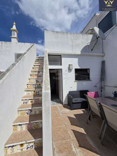 Casa / Moradia independente à venda em Rua 25 de Abril 22, Alvor