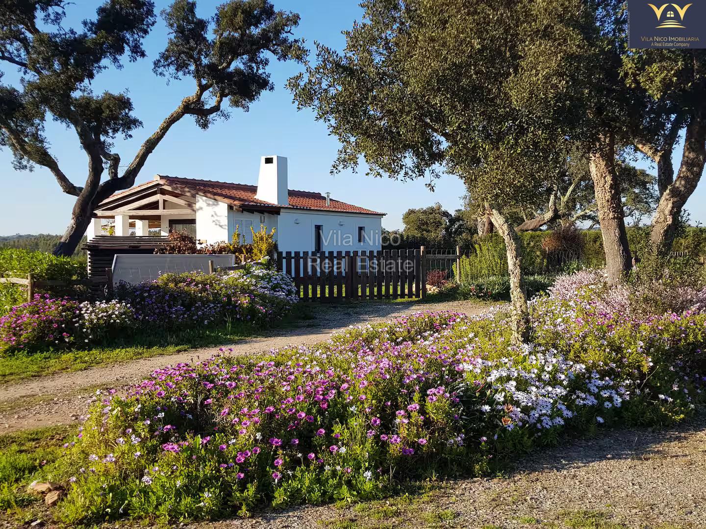 Propriedade Distinta na Sernadinha com Ambiente Natural Único com 10 000m2 e chão aquecido