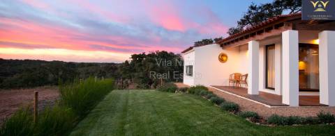 Propriedade Distinta na Sernadinha com Ambiente Natural Único com 10 000m2 e chão aquecido