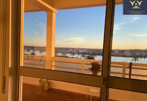 **Apartamento T2 com Vista Deslumbrante da Ria do Arade em Portimão