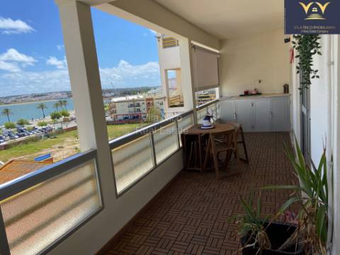**Apartamento T2 com Vista Deslumbrante da Ria do Arade em Portimão