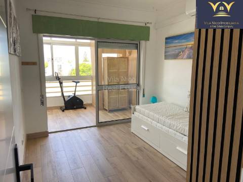 **Apartamento T2 com Vista Deslumbrante da Ria do Arade em Portimão