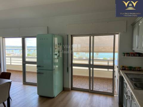 **Apartamento T2 com Vista Deslumbrante da Ria do Arade em Portimão