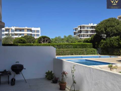 T1+1 com Varanda Ampla e Piscina junto à Praia da Rocha