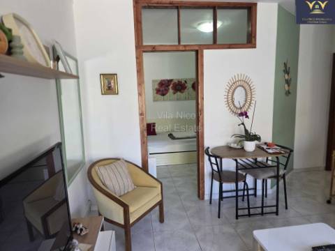 T1+1 com Varanda Ampla e Piscina junto à Praia da Rocha