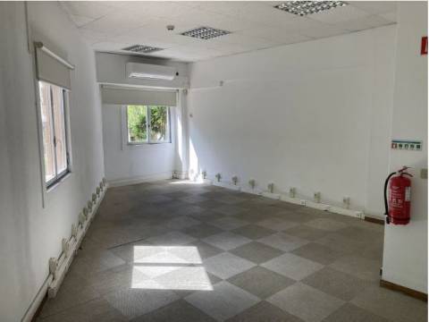 Escritório de Banco em Lisboa