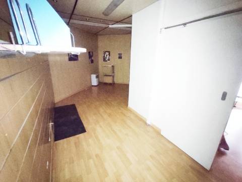 Loja em Centro Comercial no Cacém