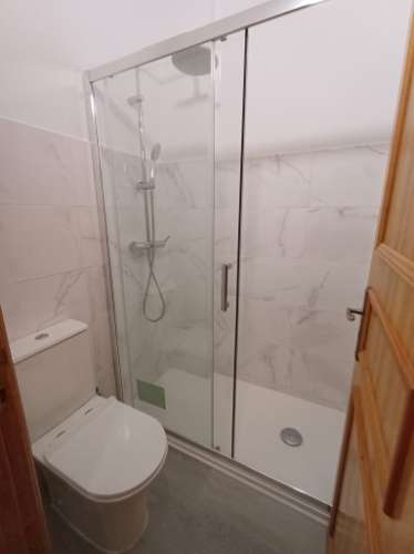 Espaço comercial transformado num T1 em Belas