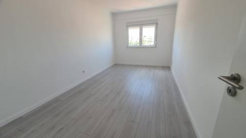 T3 totalmente remodelado na Agualva