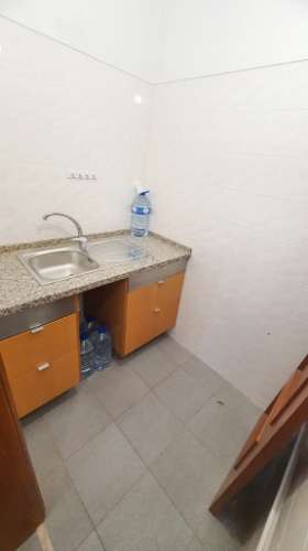 Loja com 3 divisões e arrecadação