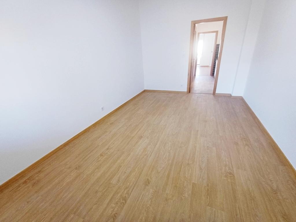 T1 totalmente remodelado em Monte Abraão