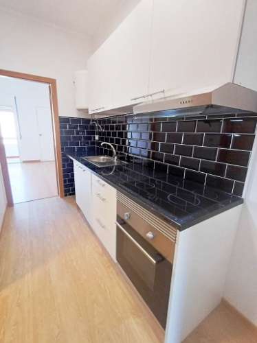 T1 totalmente remodelado em Monte Abraão