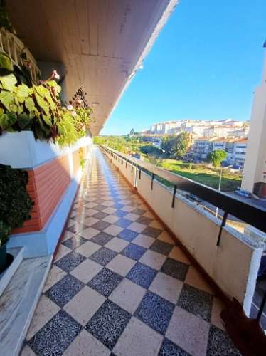 T1 totalmente remodelado em Monte Abraão