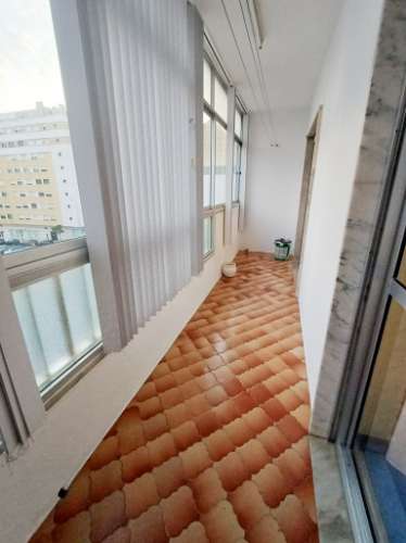 T2 na Agualva com cozinha semi equipada e marquise