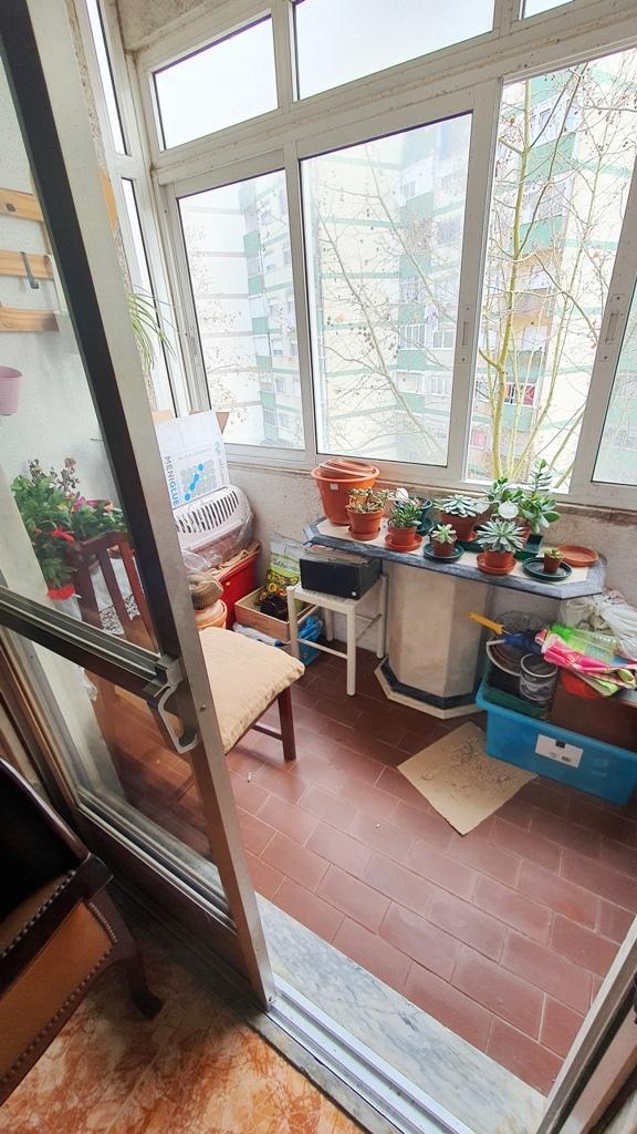 T2 com varanda e arrecadação na Agualva