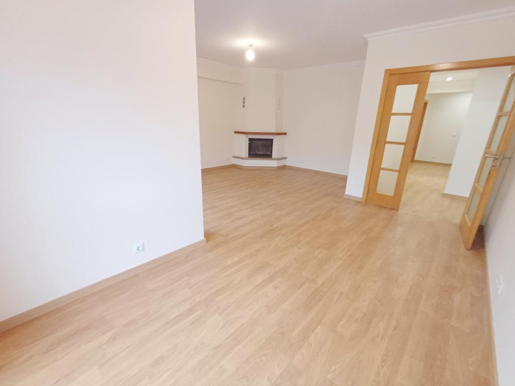 T3 com varandas na Serra das Minas