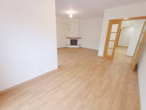 T3 com varandas na Serra das Minas