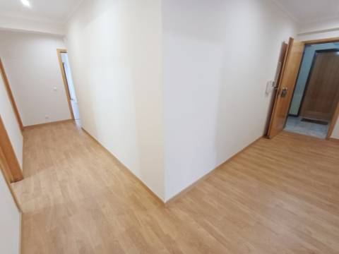 T3 com varandas na Serra das Minas