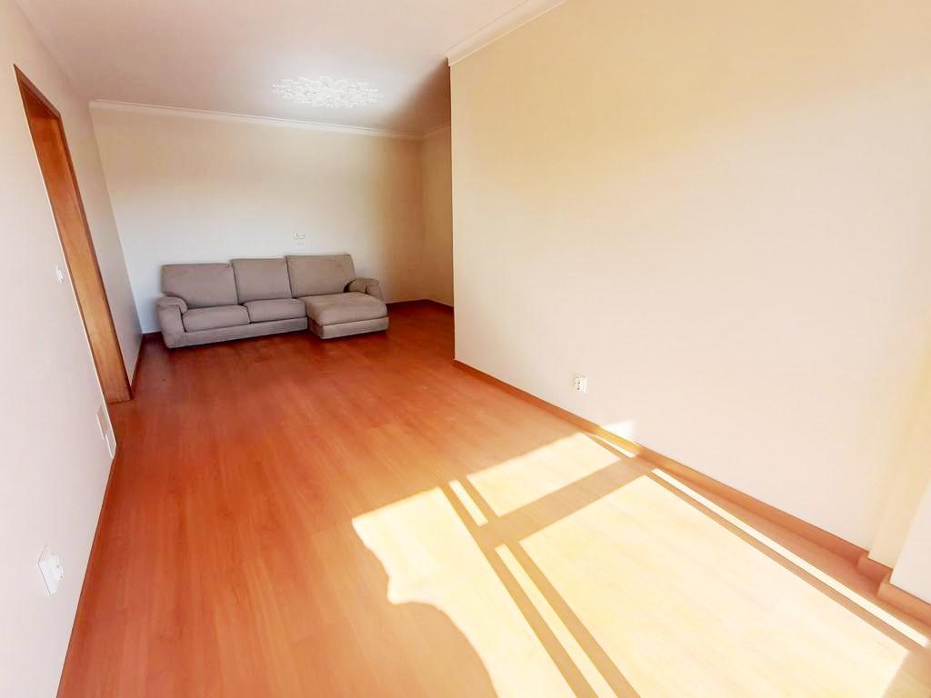 T2 com varanda no Pendão, Queluz