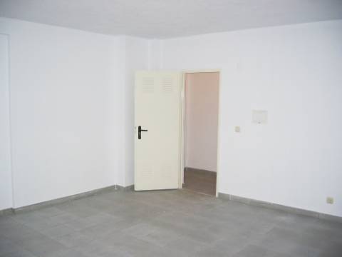 Excelente T3 em Nova Queijas - Linda a Pastora