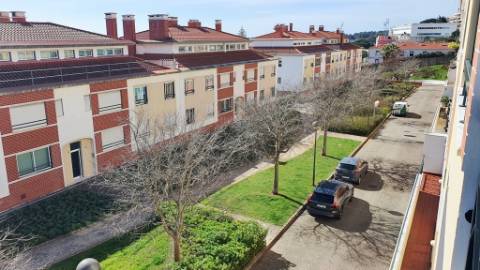 Excelente T3 em Nova Queijas - Linda a Pastora