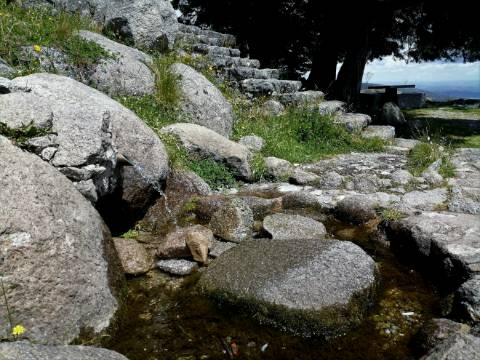 Terreno com uma área total de 9,688 Ha, paisagem deslumbrante (Miradouro Fonte Santa) e com viabilidade de construção de complexo Turístico 5*