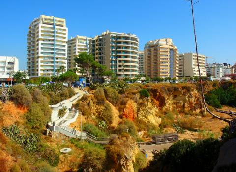 Lojas na praia da rocha a 2 minutos a pé da praia