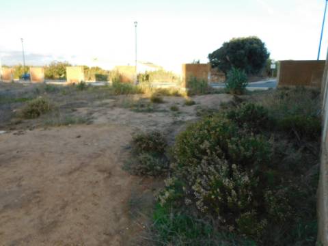 Terreno Urbano para Prédio com 6 apartamentos na Praia do Tonel Vista Mar